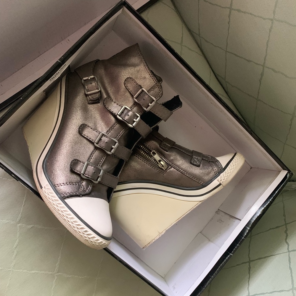 Size 8 women’s shoes rock & candy